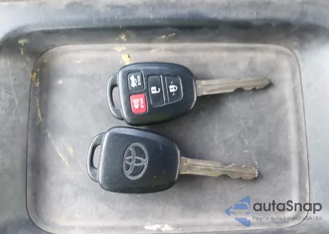 2019 Toyota Corolla Se z USA, uszkodzony, nr VIN 2T1BURHE2KC229015